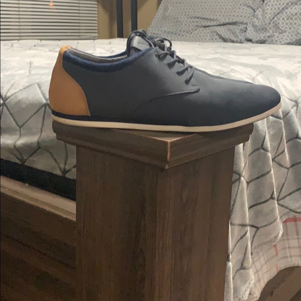 Size 11 Blue Aldo casual shoes